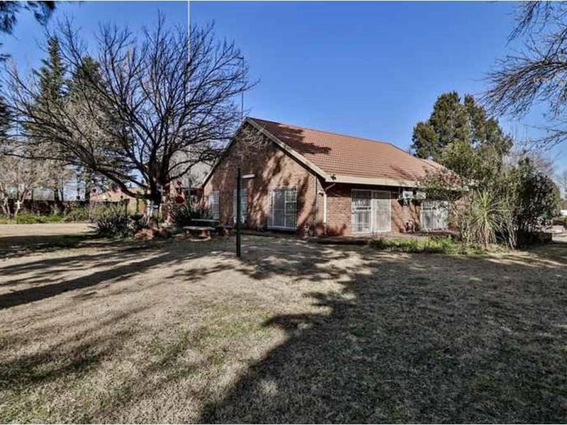 Farm/Small Holding for sale in Grootvaly, Springs - Photo 5