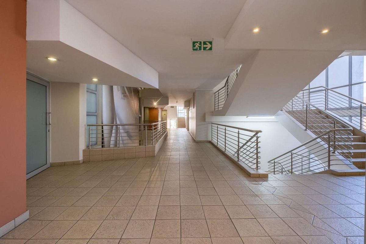 New York living in the heart of Sandton - Photo 3