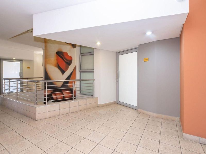 New York living in the heart of Sandton - Photo 5