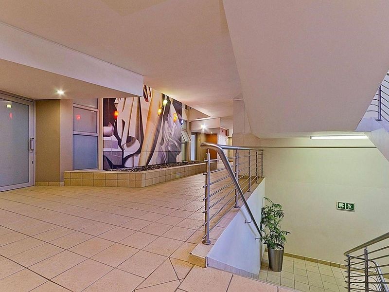 New York living in the heart of Sandton - Photo 4