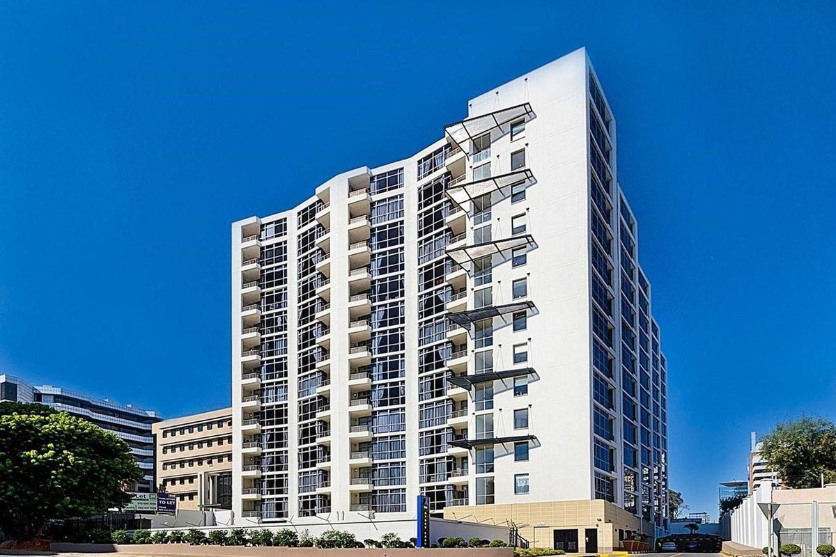 New York living in the heart of Sandton - Photo 2