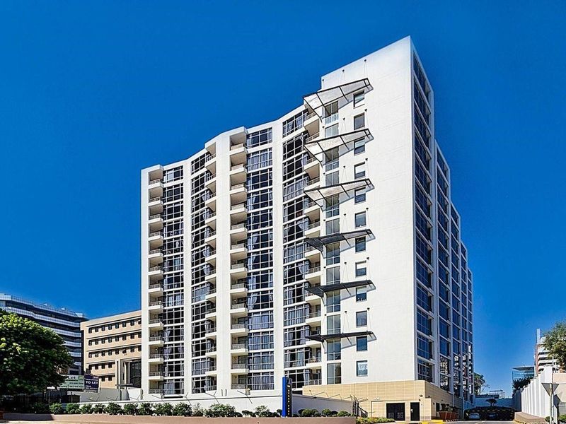 New York living in the heart of Sandton - Photo 2