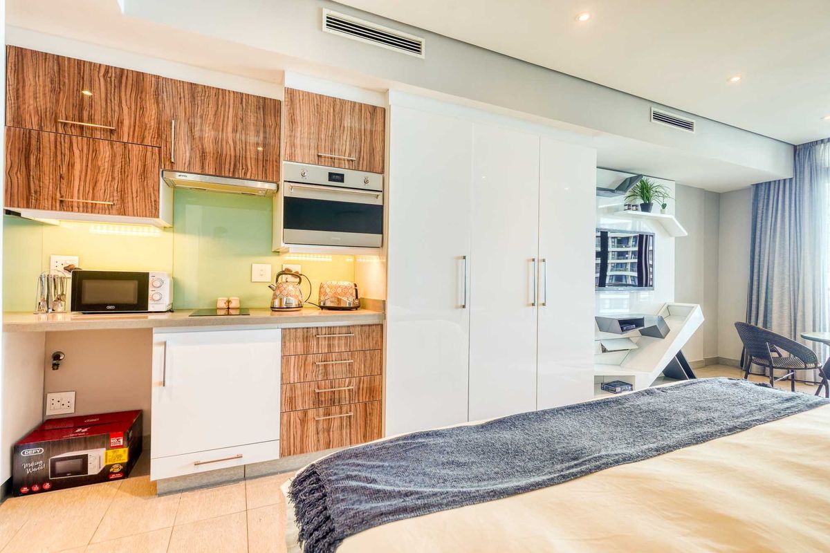 Luxury Studio Apartment for sale in Umhlanga, KwaZulu Natal - Photo 4