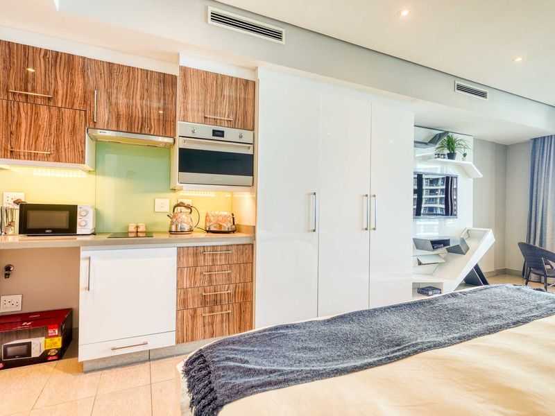 Luxury Studio Apartment for sale in Umhlanga, KwaZulu Natal - Photo 4