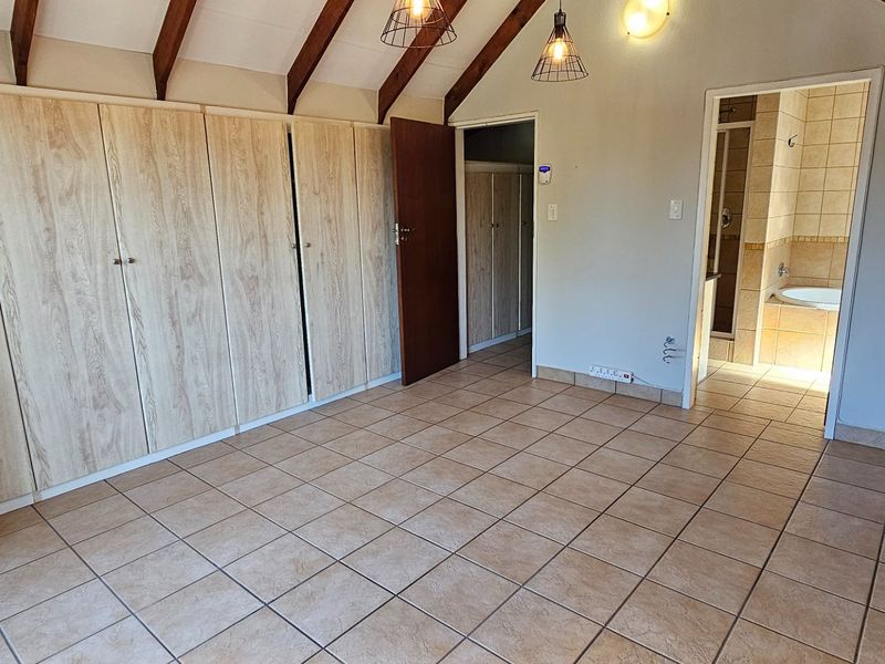 Townhouse to Rent in Equestria, Pretoria - Photo 10