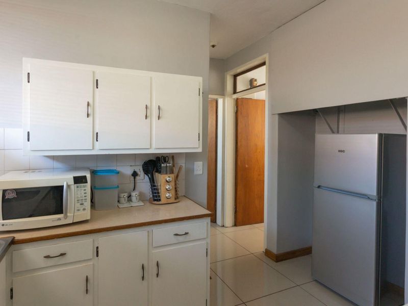 Apartment for sale in Barry Hertzog Park, Newcastle, KwaZulu Natal - Photo 9