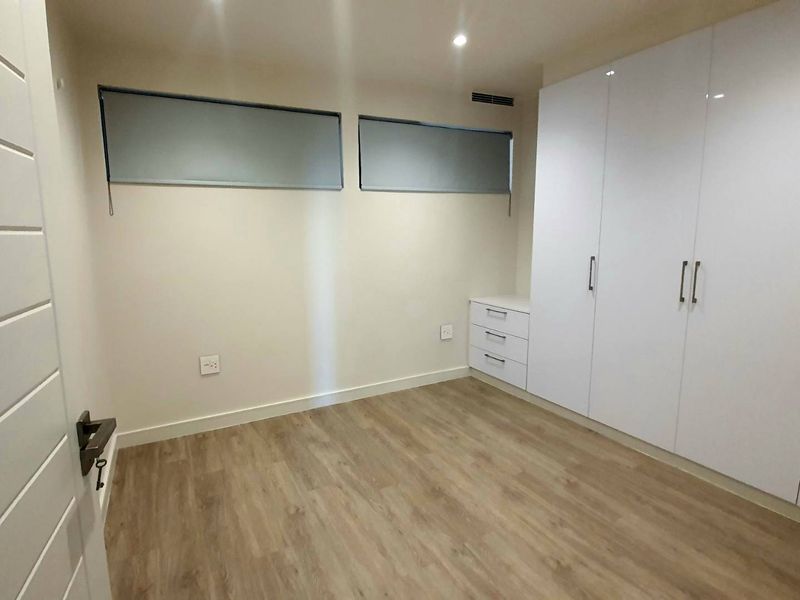 Apartment for the above 50's For Sale in Sibaya Precinct, Umhlanga, KwaZulu Natal - Photo 10