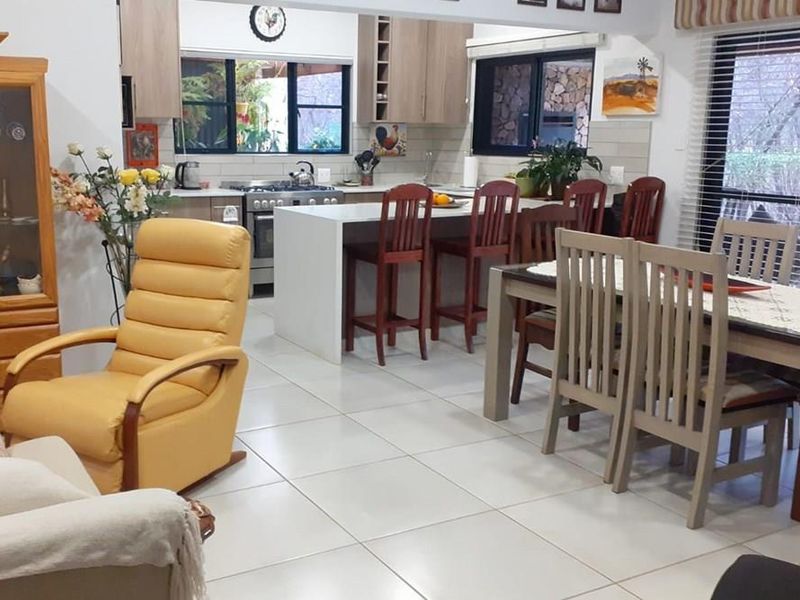House For Sale in Negester Klein-Kariba, Bela Bela - Photo 7