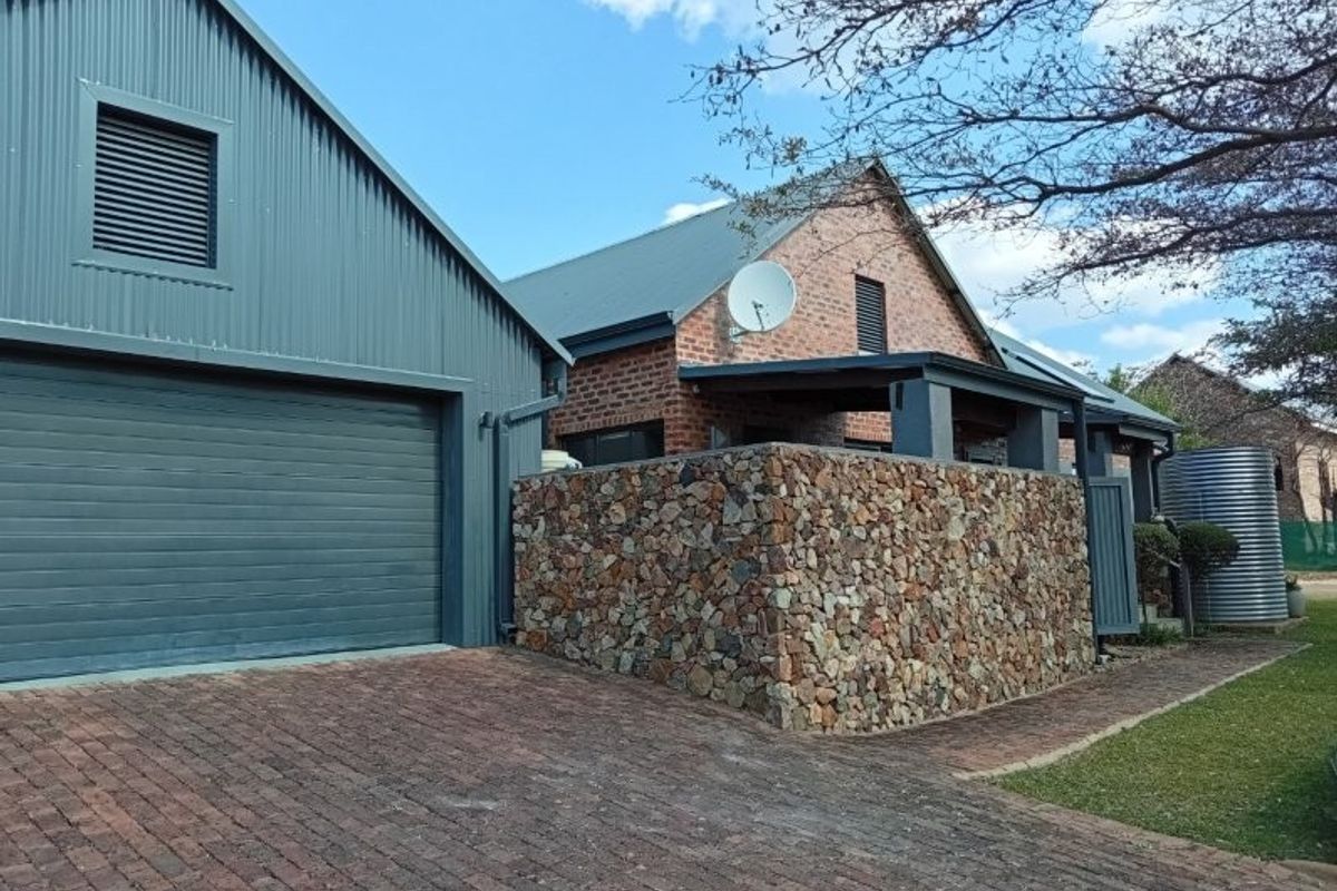 House For Sale in Negester Klein-Kariba, Bela Bela - Photo 2