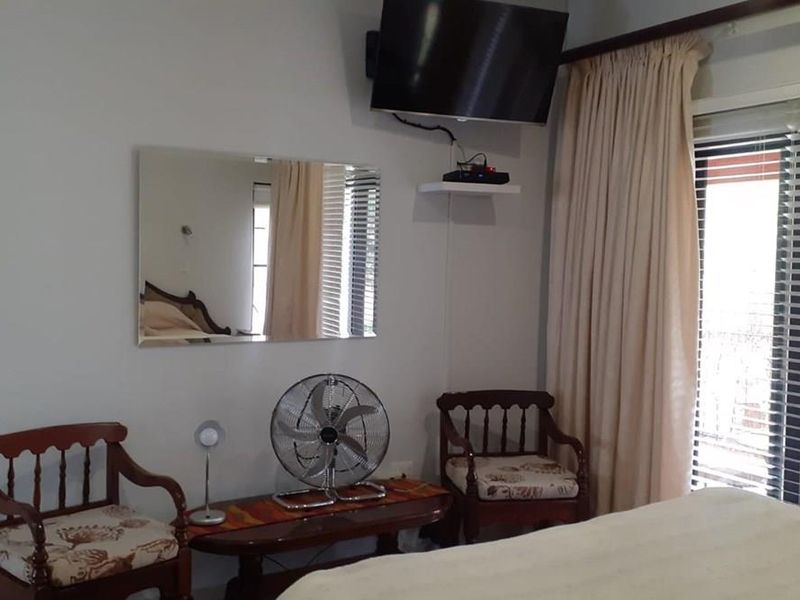 House For Sale in Negester Klein-Kariba, Bela Bela - Photo 5