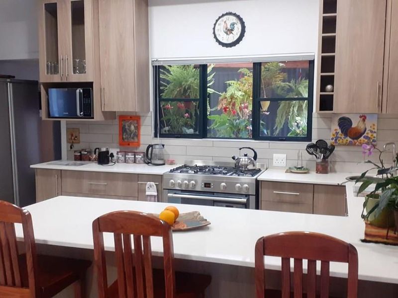 House For Sale in Negester Klein-Kariba, Bela Bela - Photo 9