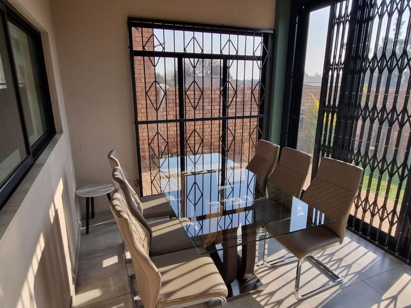 Townhouse For Sale in Fairleads, Benoni - Photo 9