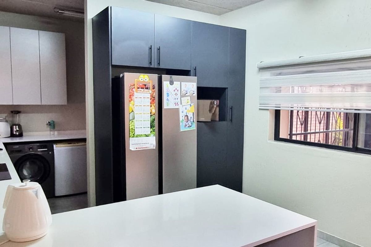 Townhouse For Sale in Fairleads, Benoni - Photo 4