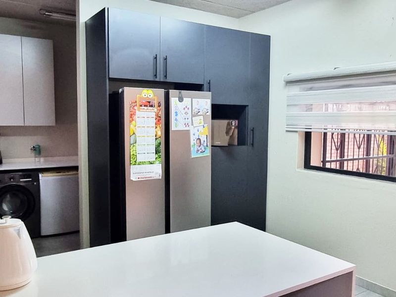 Townhouse For Sale in Fairleads, Benoni - Photo 4