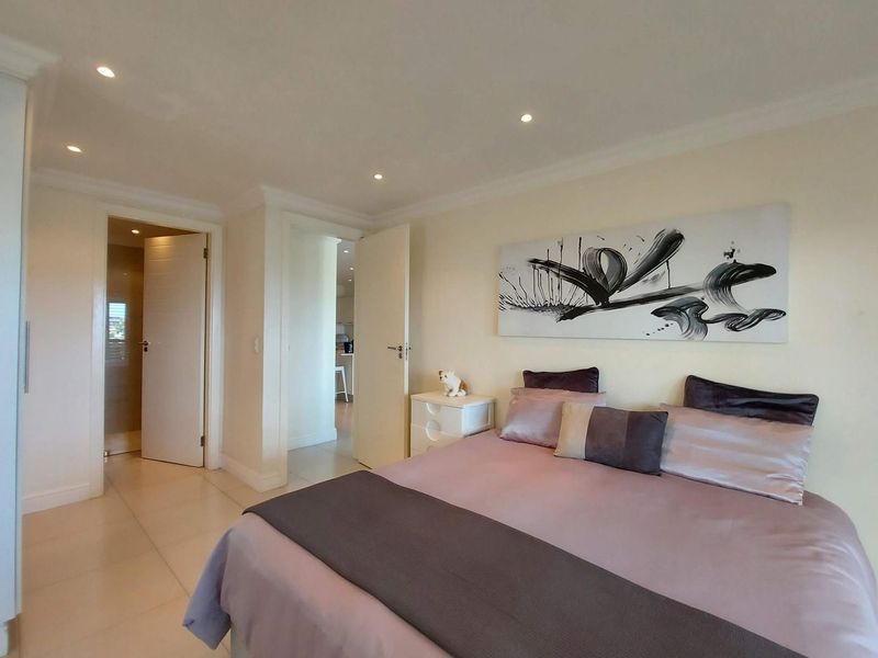 4 Bed townhouse with flatlet for sale in La Lucia, Umhlanga, KwaZulu Natal - Photo 9