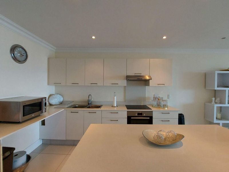 4 Bed townhouse with flatlet for sale in La Lucia, Umhlanga, KwaZulu Natal - Photo 5