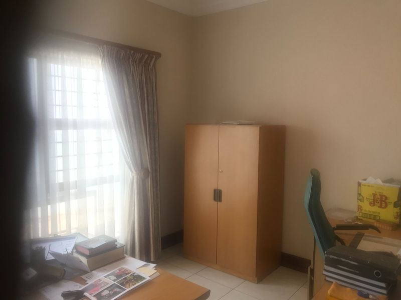 House For Sale in Arcon Park, Vereeniging - Photo 3