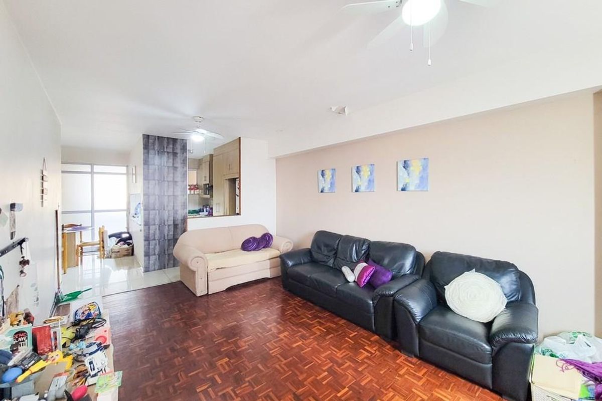 2.5 Bed Apartment For Sale in North Beach - Photo 4