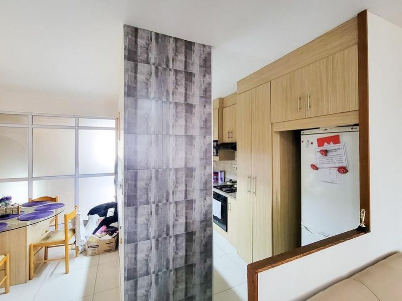 2.5 Bed Apartment For Sale in North Beach - Photo 7