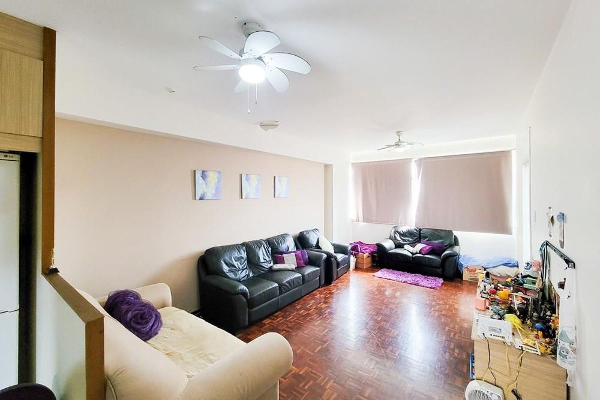 2.5 Bed Apartment For Sale in North Beach - Photo 3