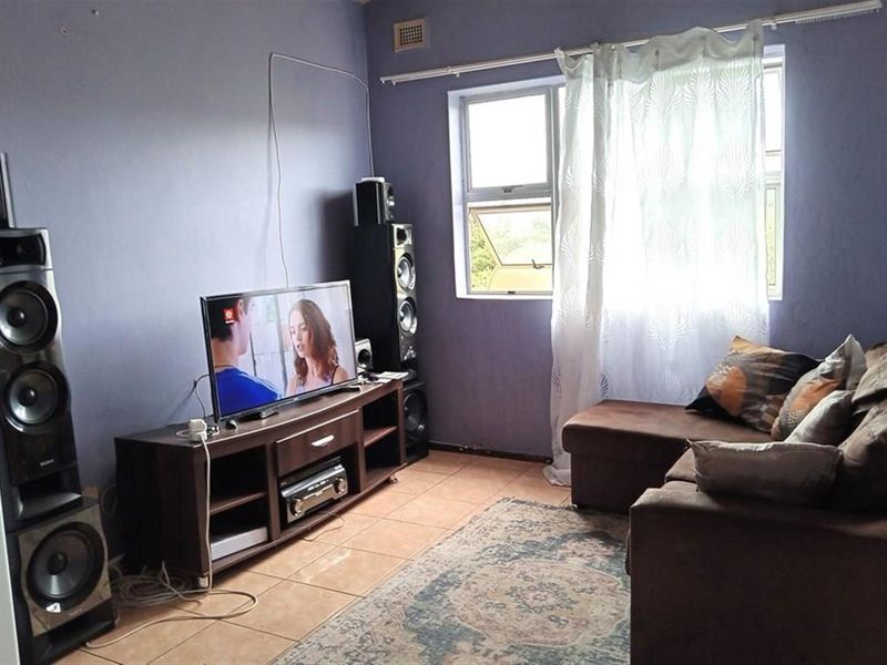 Apartment For Sale in Empangeni Central, Empangeni, KwaZulu Natal - Photo 6