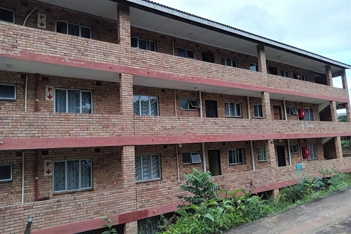 Apartment For Sale in Empangeni Central, Empangeni, KwaZulu Natal - Photo 2