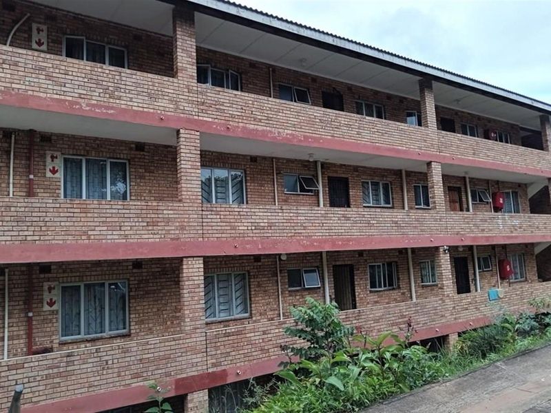 Apartment For Sale in Empangeni Central, Empangeni, KwaZulu Natal - Photo 2