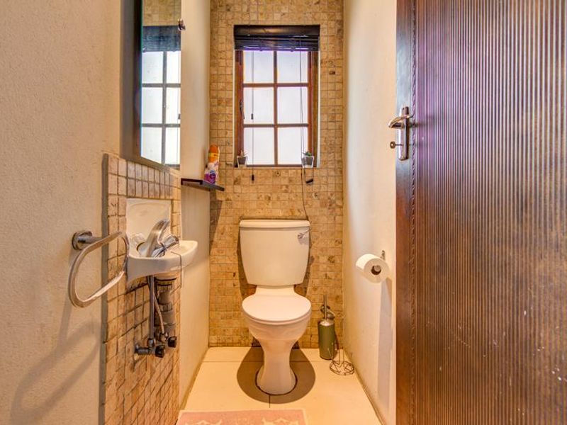 Townhouse For Sale in Glen Marais, Kempton Park - Photo 6