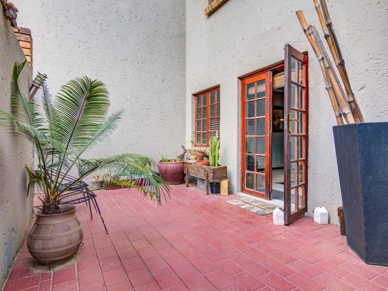 Townhouse For Sale in Glen Marais, Kempton Park - Photo 10