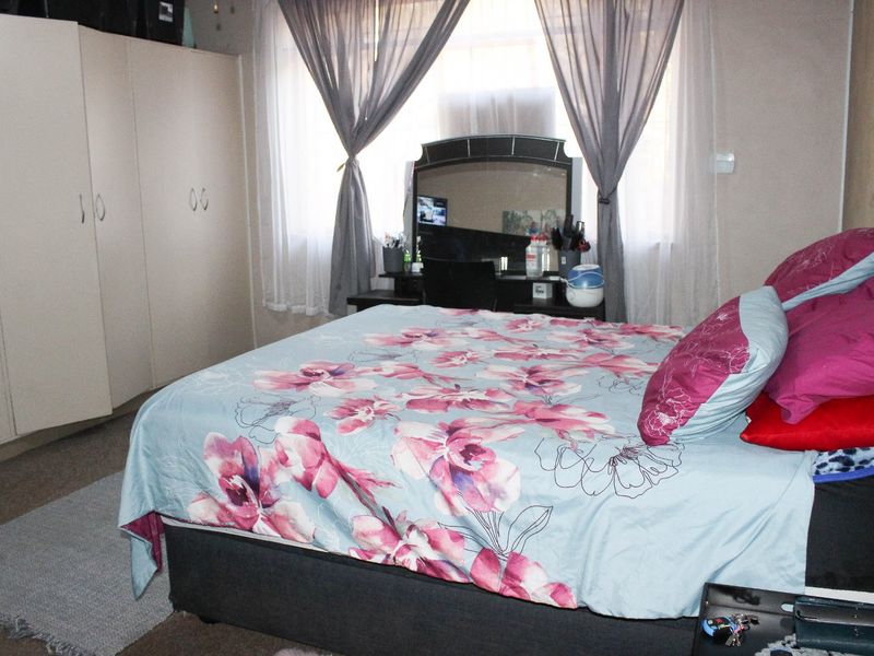 House For Sale in Dalview, Brakpan - Photo 9