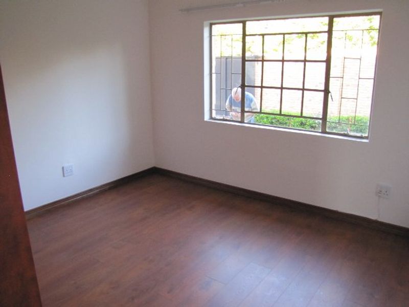 House to Rent in Silverton, Pretoria - Photo 5
