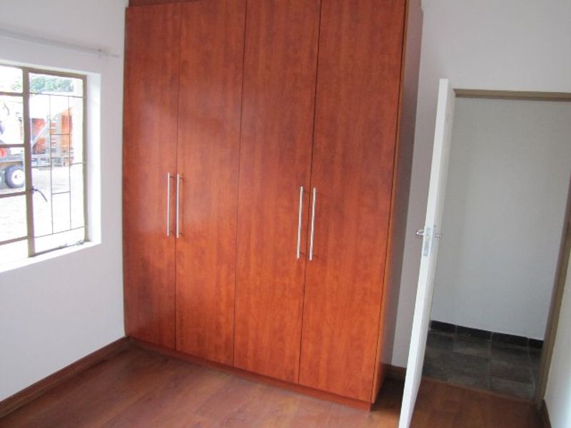 House to Rent in Silverton, Pretoria - Photo 6