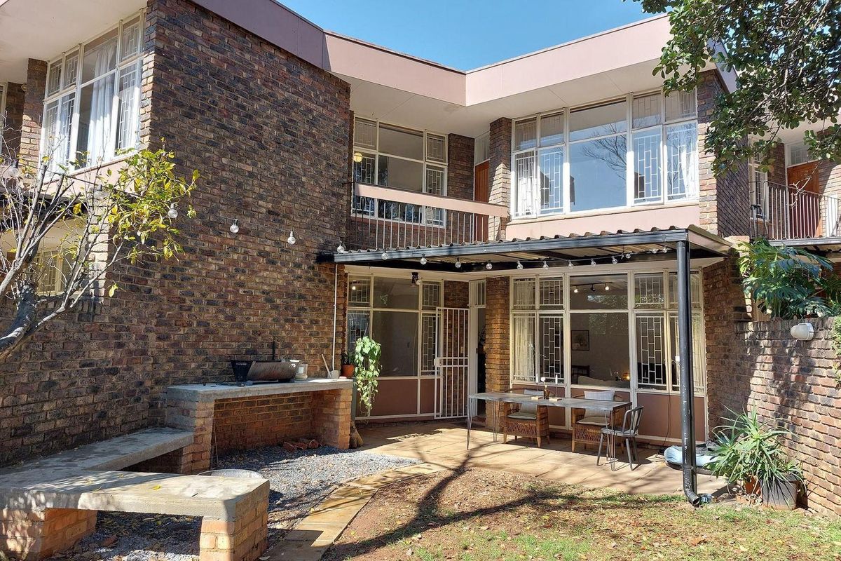 Townhouse To Rent in Lynnwood, Pretoria - Photo 3