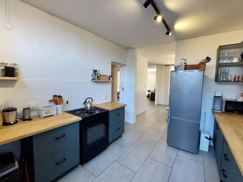 Townhouse To Rent in Lynnwood, Pretoria - Photo 2