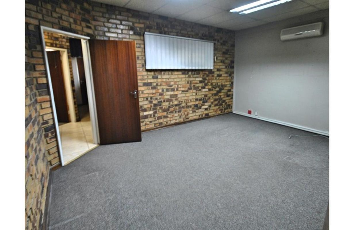 Building for sale - Vanderbijlpark CBD - Photo 2