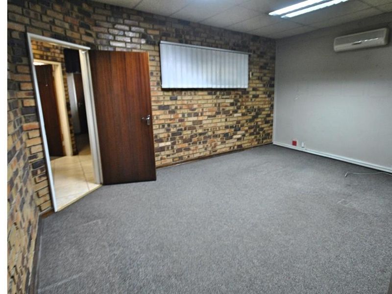 Building for sale - Vanderbijlpark CBD - Photo 2