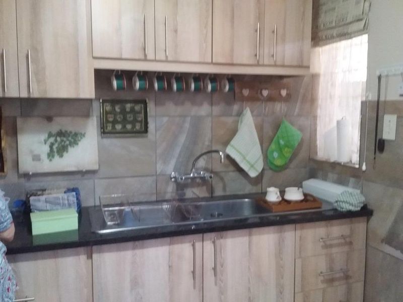 Townhouse for sale in Amandasig, Akasia - Photo 10