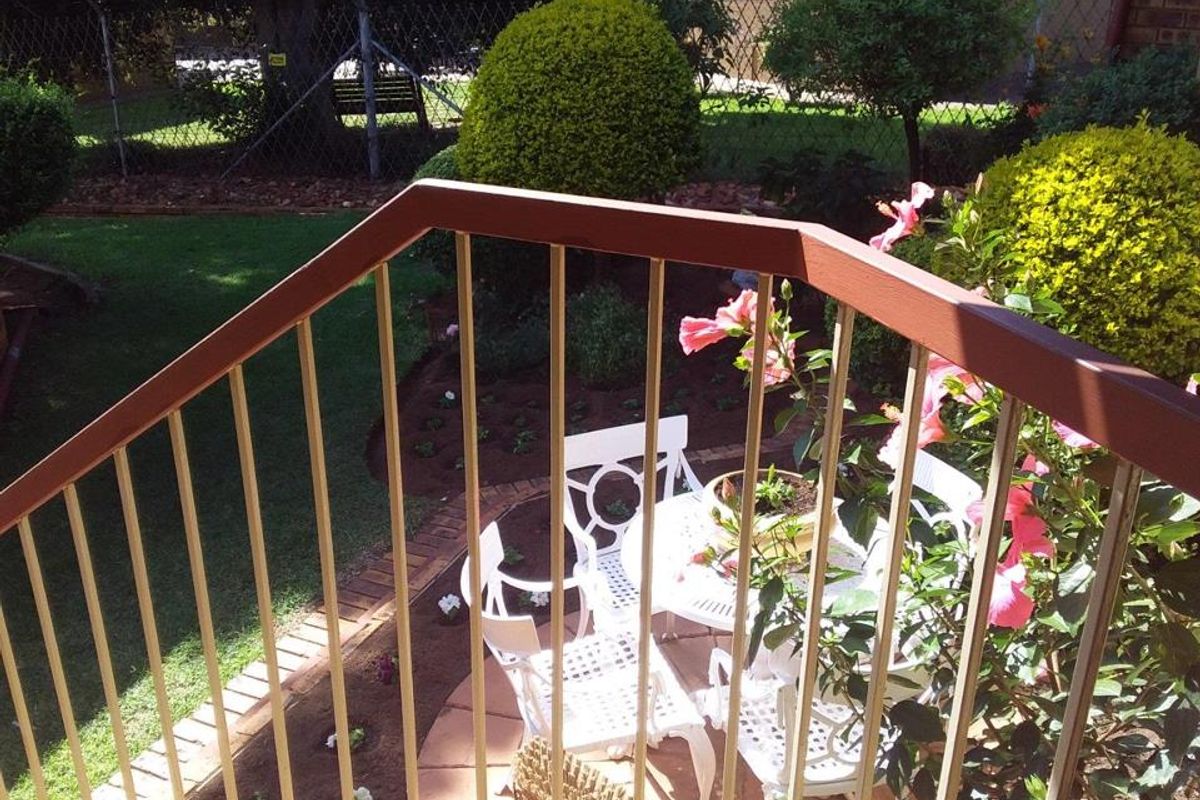 Townhouse for sale in Amandasig, Akasia - Photo 4