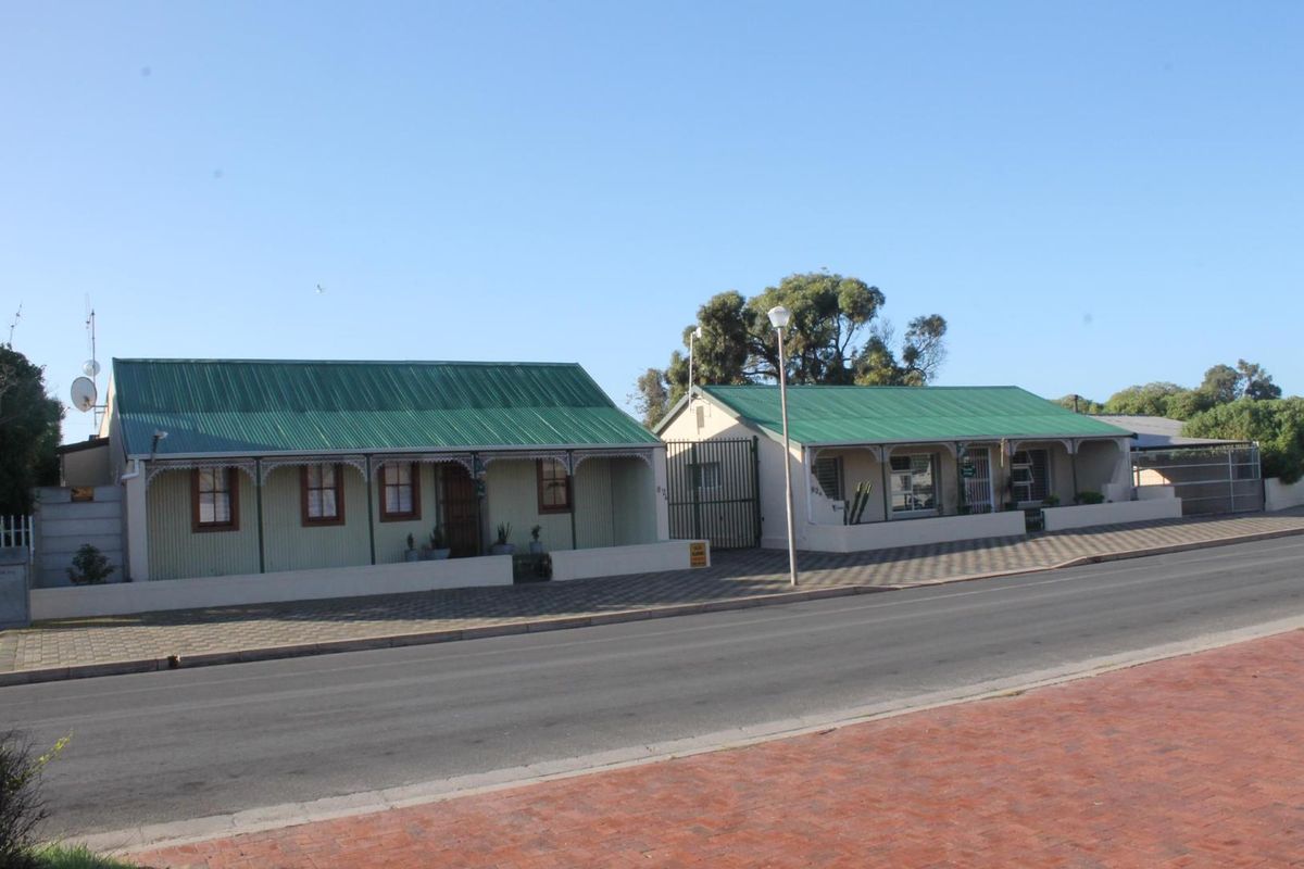 House for sale in Middedorp, Langebaan - Photo 2
