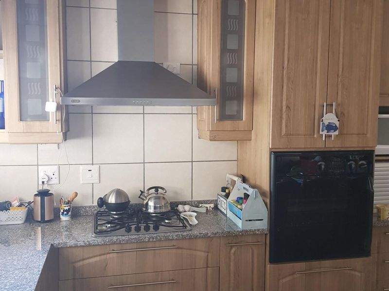 House for sale in Middedorp, Langebaan - Photo 10