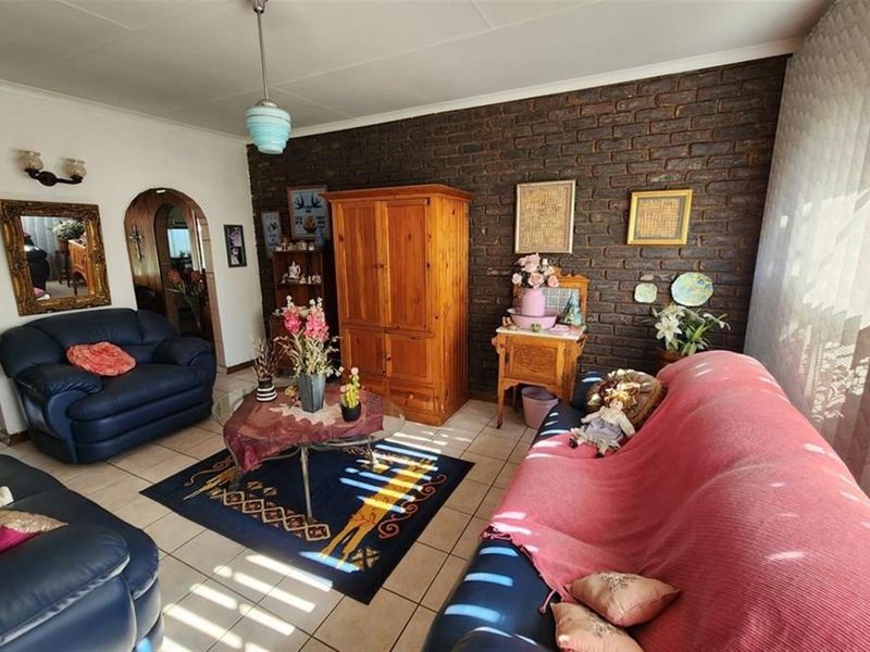 House For Sale in Sunair Park, Brakpan - Photo 3