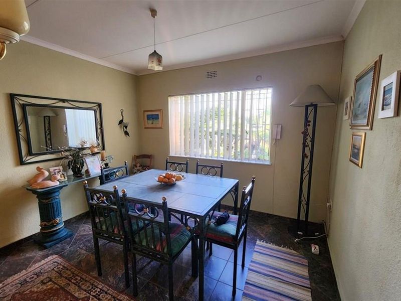 House For Sale in Sunair Park, Brakpan - Photo 2