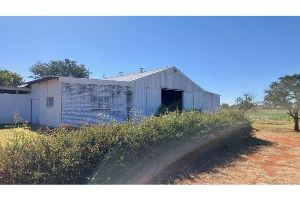 17 ha Small holding with abundant water for sale in Bela Bela Rural, Bela Bela - Photo 4