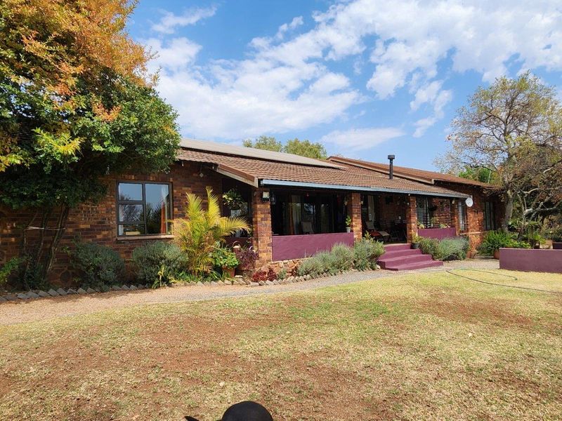 Farm For Sale in Broederstroom, Hartbeespoort, North West - Photo 1
