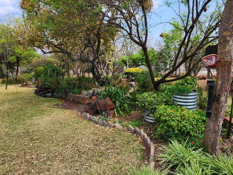 Farm For Sale in Broederstroom, Hartbeespoort, North West - Photo 3