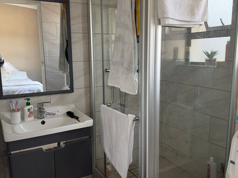 3 Bedroom Apartment in Brantwood - Photo 9