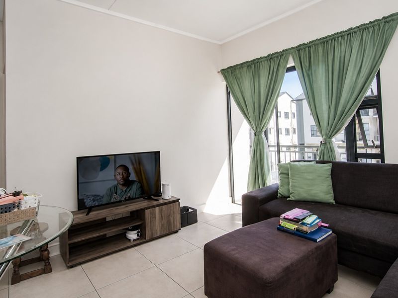 1 Bedroom Apartment in The Huntsman - Photo 3