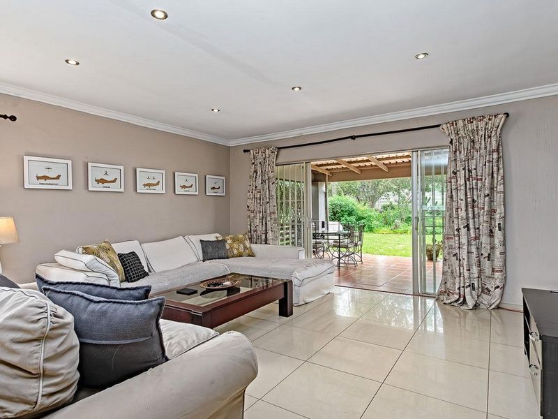 Spacious 4 bedroom house with relaxing country vibe - Photo 7