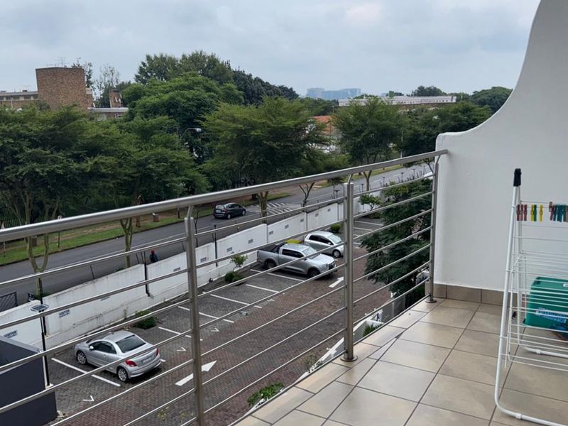 Fully Furnished 2-Bedroom Apartment in Riviera Complex - Photo 2