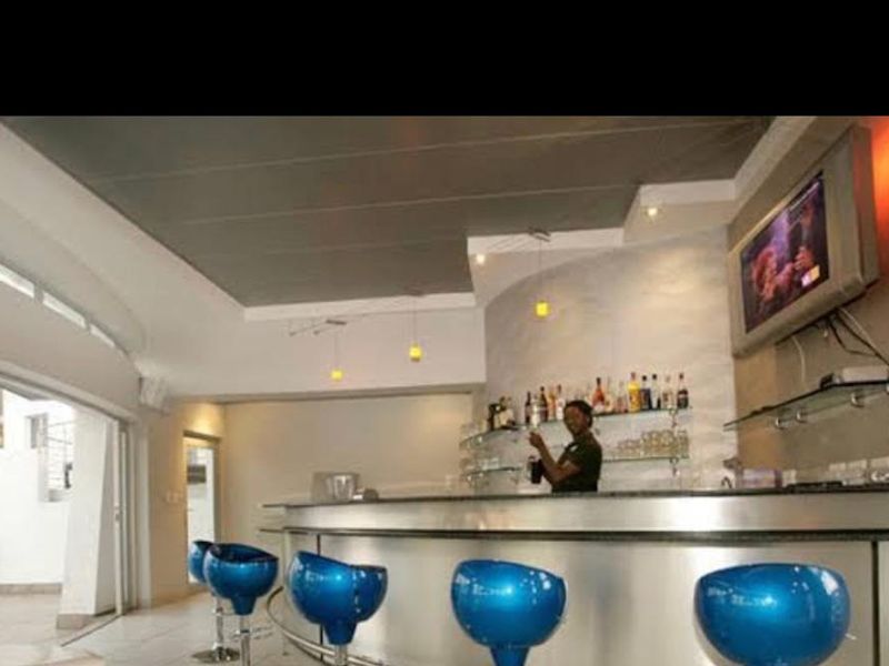 Fully Furnished 2-Bedroom Apartment in Riviera Complex - Photo 10